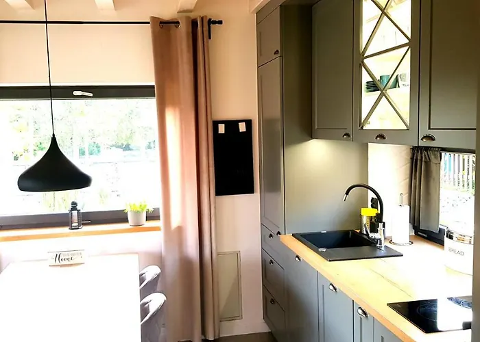 Przystanek Patulskie Semesterbostad Pierszczewo